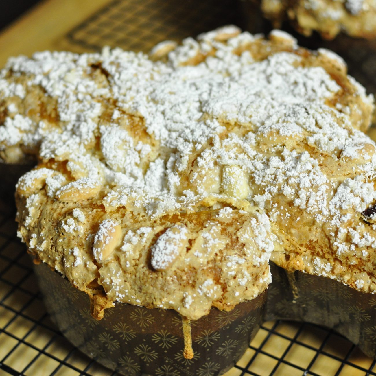 Recipe for Easter Colomba cake with yeast
